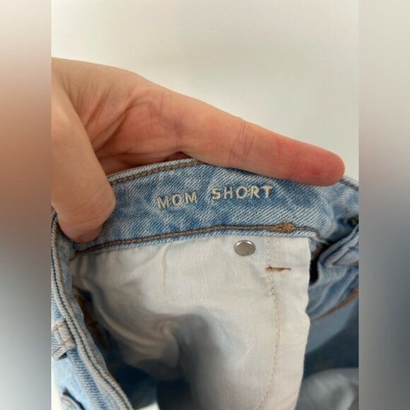 American Eagle Mom Short Size 14 Light Wash Daisies - Picture 6 of 7